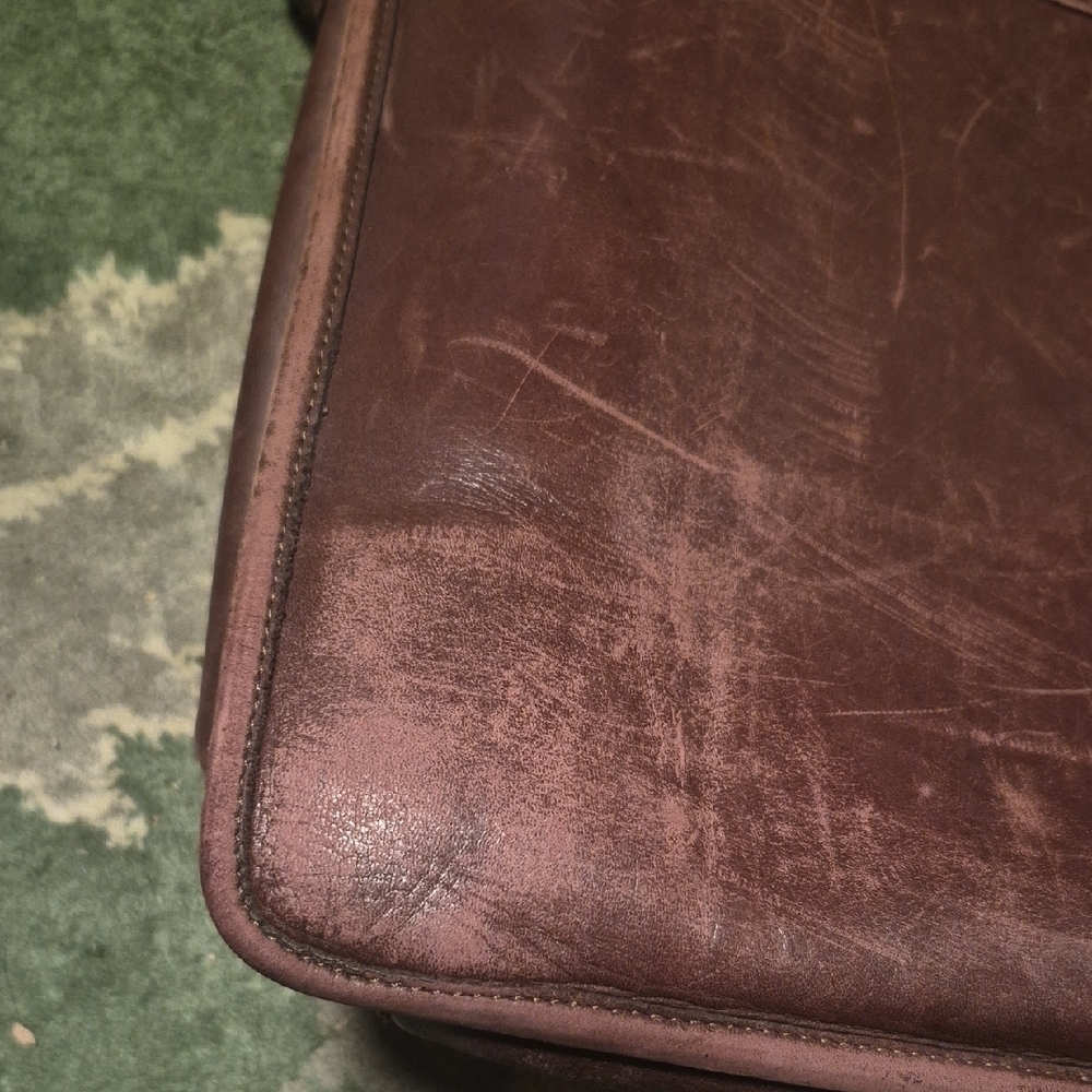 Elegant Dark Brown Leather Briefcase for Men - Picture 3 of 16